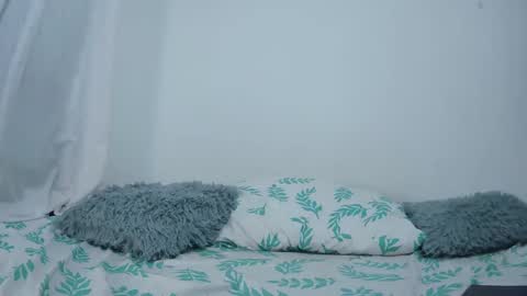 alice_paola online show from October 3, 2025, 9:45 pm