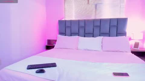 ALY    MI HORARIO MORNINGS FROM 700 AM TO 200 PM online show from November 19, 2025, 8:09 pm