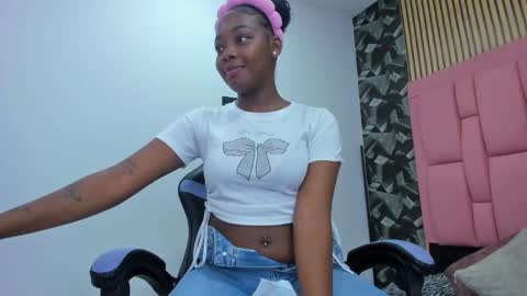 alice_rouusse online show from October 31, 2025, 12:06 pm