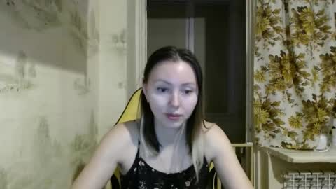 Snapshot of alice_smiles chatting on February 25, 2026, 11:14 pm Alice smiles online show from February 25, 2026, 11:14 pm