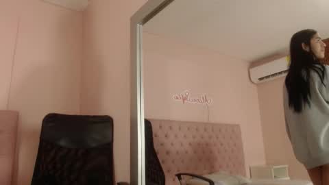 Snapshot of alice_sofia chatting on November 29, 2025, 5:38 pm Sofia online show from November 29, 2025, 5:38 pm