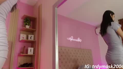 Snapshot of alice_sofia chatting on June 11, 2026, 12:36 pm Sofia online show from June 11, 2026, 12:36 pm