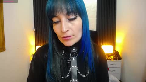 Snapshot of alice_sweetmomma chatting on December 10, 2024, 7:43 pm Alice online show from December 10, 2024, 7:43 pm