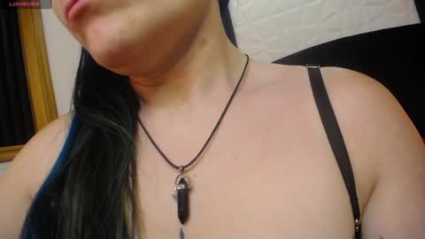 Snapshot of alice_sweetmomma chatting on December 11, 2024, 11:32 pm Alice online show from December 11, 2024, 11:32 pm