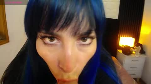 Snapshot of alice_sweetmomma chatting on December 23, 2024, 9:40 pm Alice online show from December 23, 2024, 9:40 pm