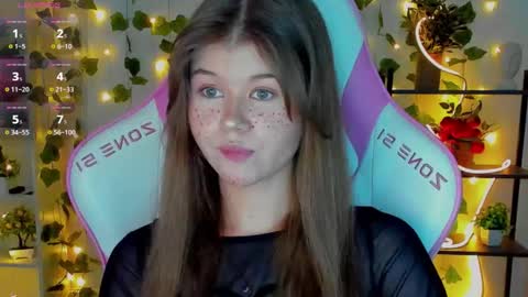 Snapshot of alice_tails chatting on February 18, 2026, 6:48 pm Alice online show from February 18, 2026, 6:48 pm