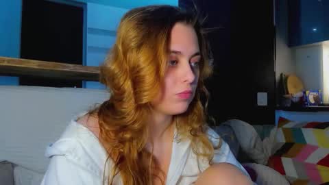 Snapshot of alice_wander chatting on November 9, 2025, 7:39 am Alice online show from November 9, 2025, 7:39 am