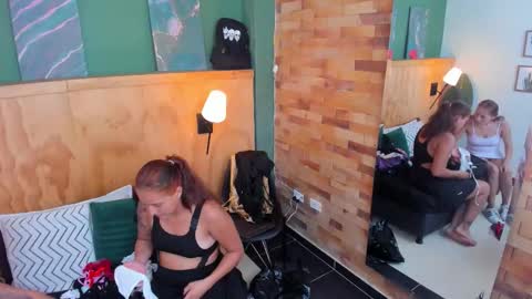 Alice and Asia online show from December 3, 2025, 7:01 pm