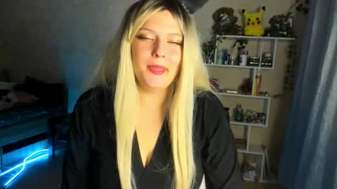 Snapshot of alicecaseyy chatting on October 15, 2025, 6:41 pm AliceCasey online show from October 15, 2025, 6:41 pm