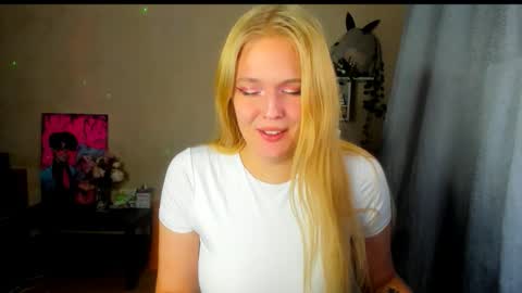 Snapshot of alicecaseyy chatting on November 25, 2025, 2:17 pm AliceCasey online show from November 25, 2025, 2:17 pm