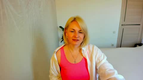 Alicee online show from April 17, 2026, 9:34 am