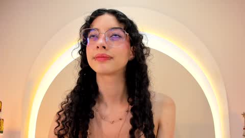 Snapshot of alicee_rodriguez chatting on December 16, 2024, 11:07 pm alice online show from December 16, 2024, 11:07 pm