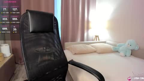 Daniella online show from November 5, 2025, 2:11 am