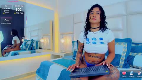 Snapshot of alicegould chatting on March 12, 2025, 11:42 am alicegould online show from March 12, 2025, 11:42 am