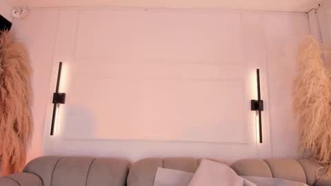 Alice  online show from March 25, 2026, 11:44 pm