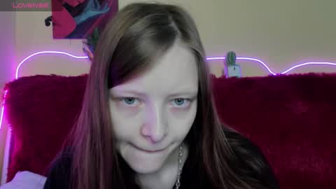 Snapshot of alicehariss chatting on December 2, 2025, 6:19 am Alie online show from December 2, 2025, 6:19 am