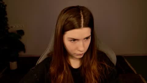 Alice online show from December 20, 2025, 5:14 am