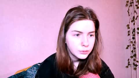 Snapshot of aliceinredsquare_ chatting on January 18, 2026, 5:00 am Alice online show from January 18, 2026, 5:00 am