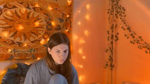 Snapshot of aliceinredsquare_ chatting on February 24, 2026, 5:05 am Alice online show from February 24, 2026, 5:05 am