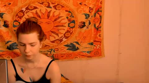 Snapshot of aliceinredsquare_ chatting on May 17, 2026, 5:05 am Alice online show from May 17, 2026, 5:05 am