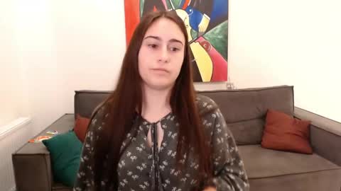 alicekollt online show from December 16, 2024, 5:33 pm