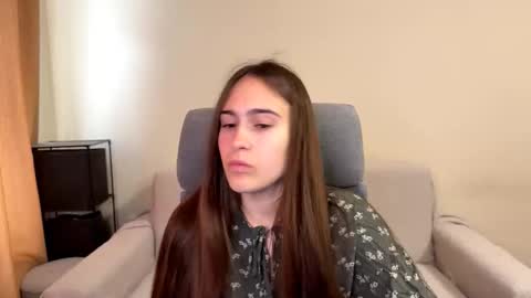 alicekollt online show from October 13, 2025, 8:14 am