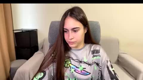 alicekollt online show from December 4, 2025, 11:52 am