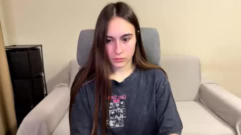 alicekollt online show from March 8, 2026, 9:40 pm