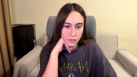 alicekollt online show from March 25, 2026, 9:32 pm