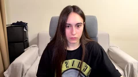 alicekollt online show from June 11, 2026, 8:51 pm