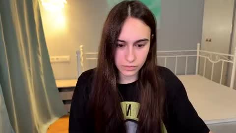 alicekollt online show from June 12, 2026, 11:46 pm