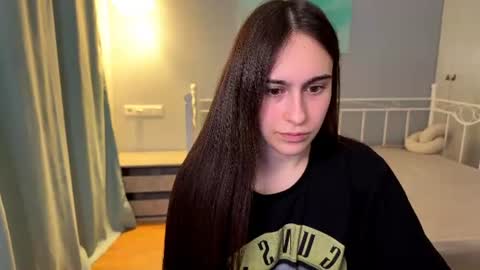 alicekollt online show from June 27, 2026, 8:25 pm