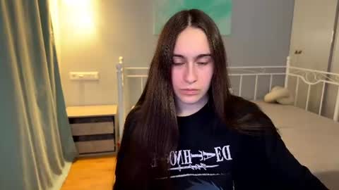 alicekollt online show from July 5, 2026, 8:05 pm