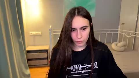 alicekollt online show from July 6, 2026, 10:01 pm