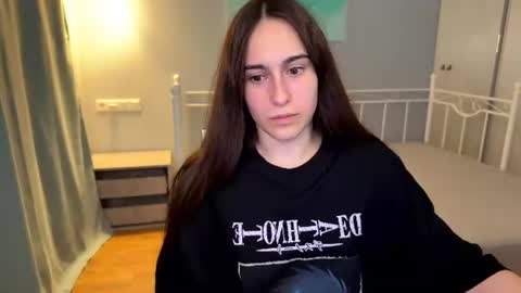 alicekollt online show from July 14, 2026, 2:05 am