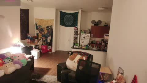 Alice Liddell online show from September 16, 2025, 5:08 am