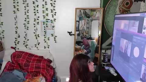 Snapshot of alicemadness99 chatting on October 19, 2025, 2:45 am AliceMadness online show from October 19, 2025, 2:45 am