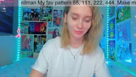 Snapshot of alicemilman chatting on December 17, 2024, 2:22 pm Alice online show from December 17, 2024, 2:22 pm