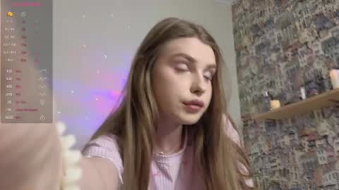 Snapshot of aliceparis69 chatting on December 21, 2025, 4:03 pm Alice online show from December 21, 2025, 4:03 pm