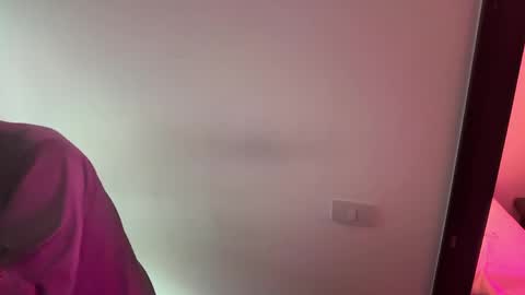 AlicePinkhead online show from May 18, 2026, 9:37 am