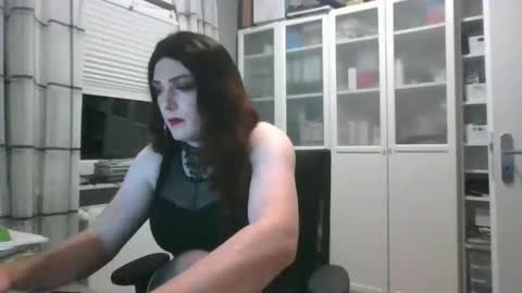 Alice online show from November 7, 2025, 10:21 pm