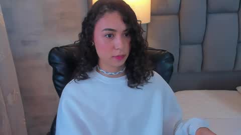 Alicestevens online show from April 20, 2026, 2:31 pm
