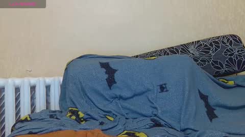 AliceWoolfy online show from September 25, 2025, 9:07 pm