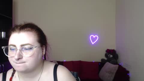 Alicia online show from April 17, 2026, 6:16 am