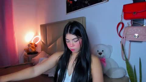 aliciabiden online show from October 22, 2025, 4:35 am