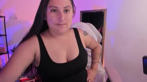 Alicia Grace online show from November 14, 2025, 5:22 pm