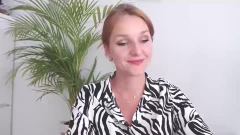 Alicia online show from September 29, 2025, 1:38 pm