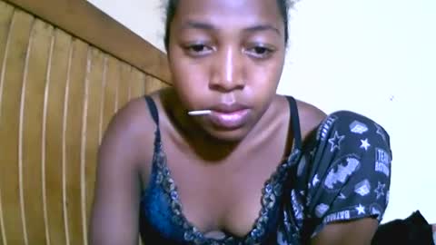 alicianah online show from October 3, 2025, 7:33 pm