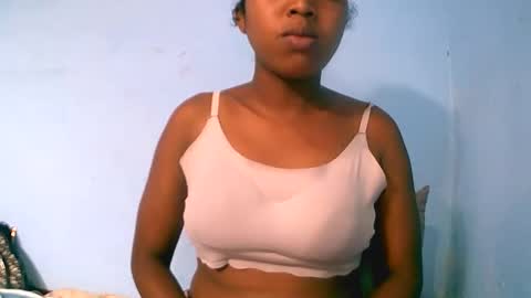 alicianah online show from January 5, 2026, 5:27 pm