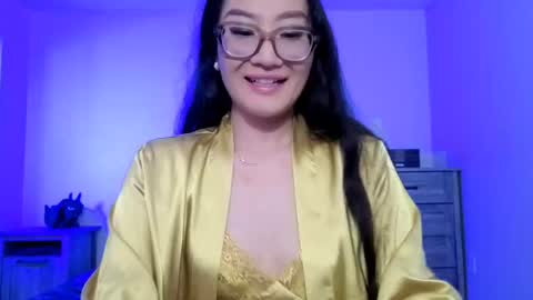 Alicia Hebi online show from October 6, 2025, 4:15 pm